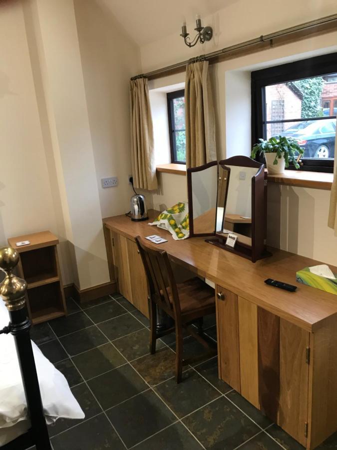 Nuneaton - Cottage - Sleeps 2 - Parking - Garden Exterior photo